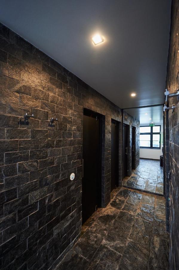 Yooma Urban Lodge Saint-Gilles المظهر الخارجي الصورة