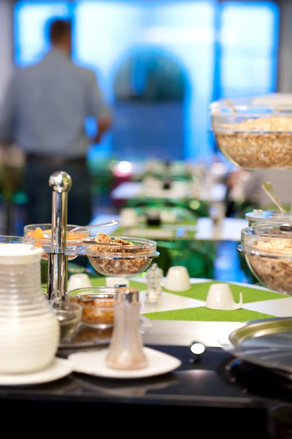 Yooma Urban Lodge Saint-Gilles المظهر الخارجي الصورة
